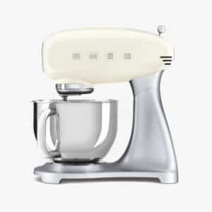 Robot sur socle crème SMEG années 50 SMF04CREU